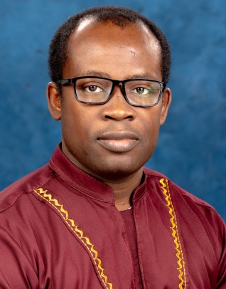 Headshot of Paa-Kwesi Heto