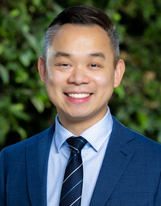 Headshot of Eddie Ng