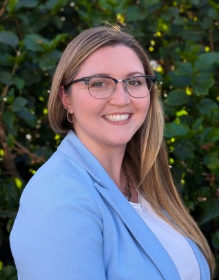 Headshot of Robin Fales