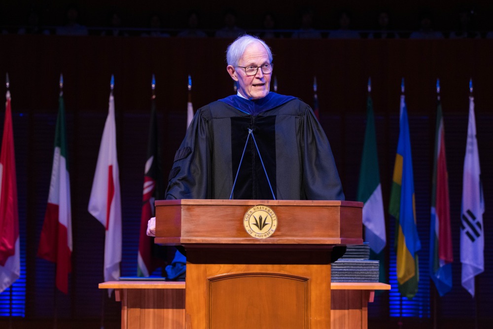Stephen S. Dunham addresses the graduates at the 2024 Commencement Ceremony